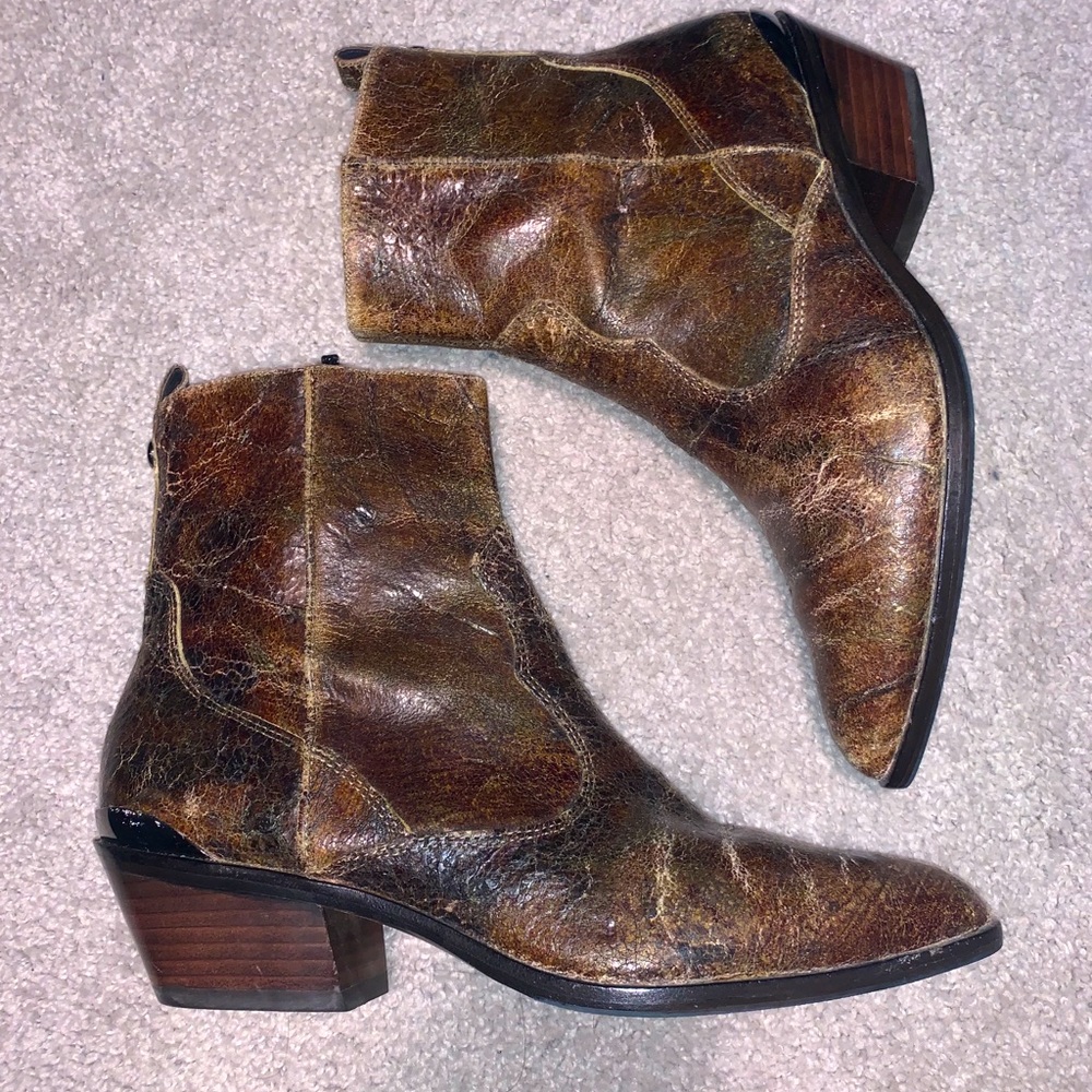 Donald J Pliner Ankle Cowboy boots size 7